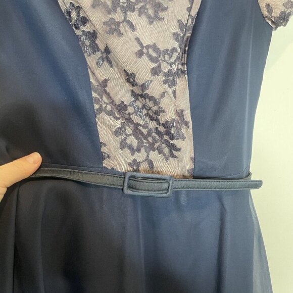 JS Collections Navy Nude Lace Belted Knee Length Formal Dress Short Sleeve Sz 6 - Picture 4 of 9